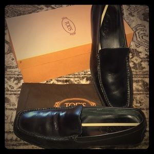 TOD’S Men’s classic loafer black 10.5 with box